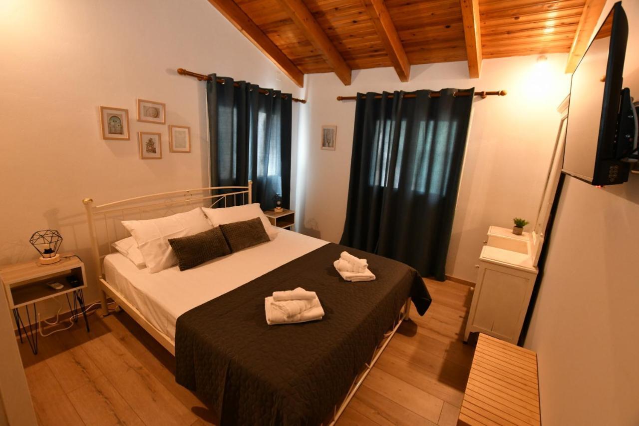 Downtown Loft Apartment Aigio Exterior photo
